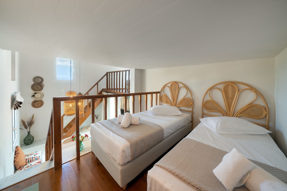 Double Room, Sea View, Mezzanine (06) photo 2