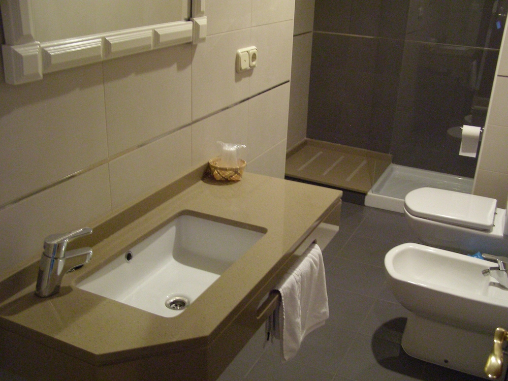 Single Room photo 3