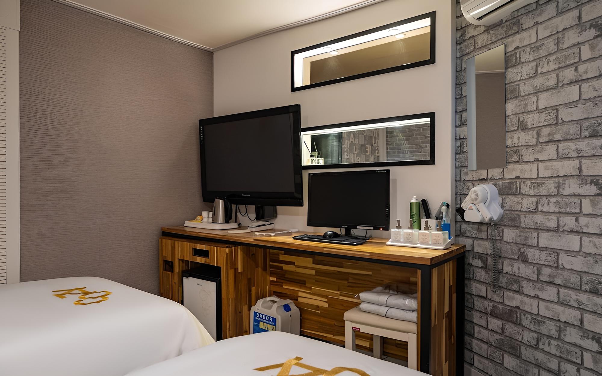 Room (Twin - Yeonmu-dong only room (2 beds ) photo 1