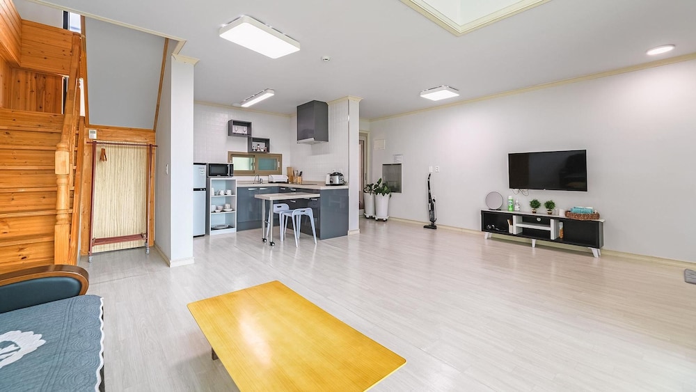 Basic Room, 1 Bedroom (104(OceanView,Spa,withpet)) - Photo 9