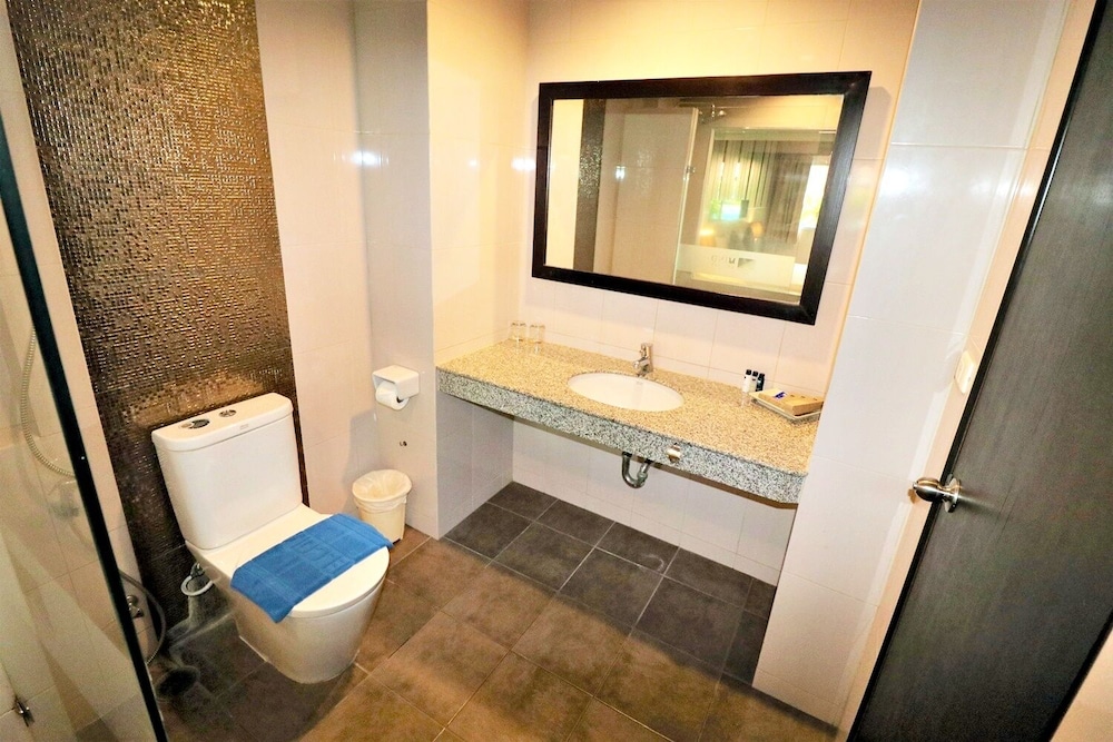 Pool Access Room photo 3