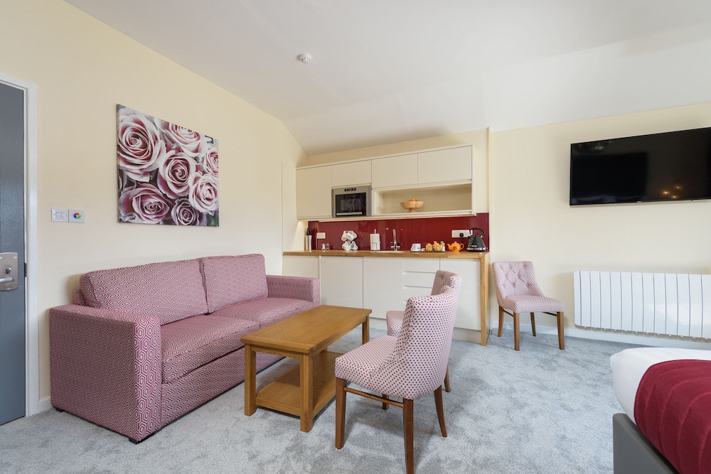 Suite, Multiple Beds, Non Smoking (with Sofabed) photo 3