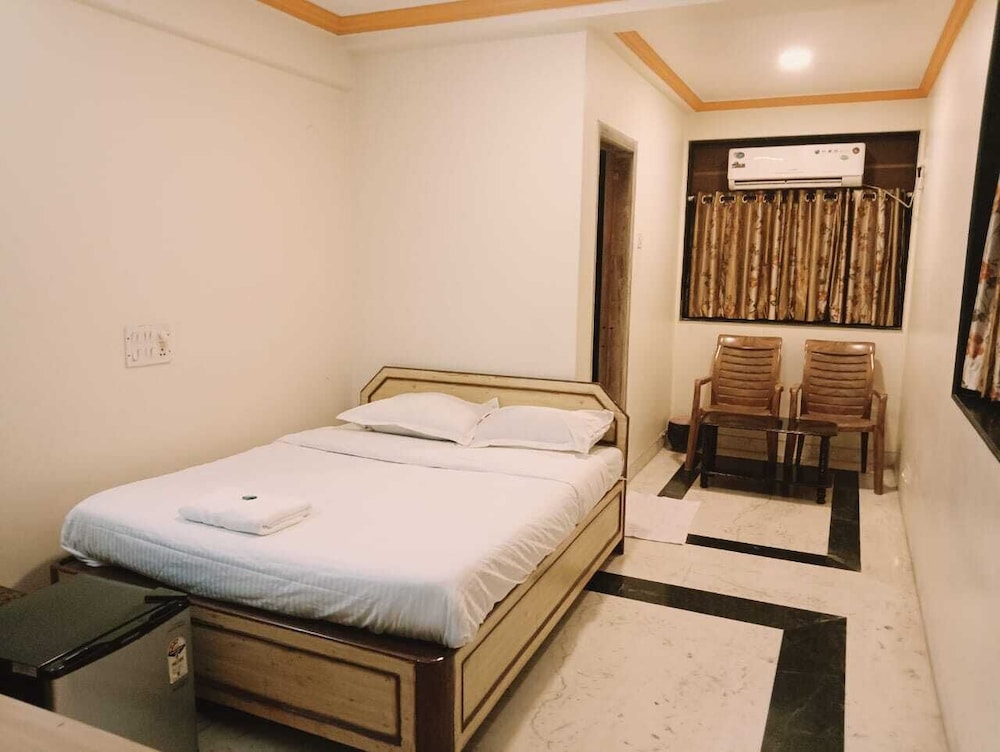 Executive Room, City View