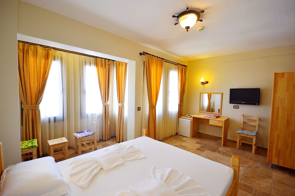 Comfort Triple Room photo 3