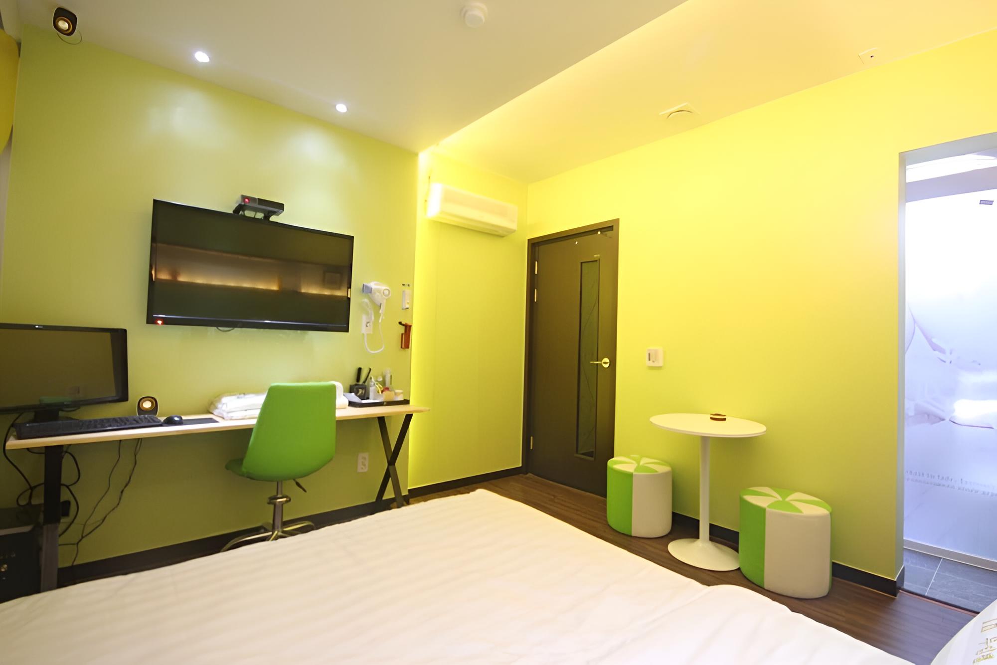 Room (Standard room (design concept room / ) photo 2