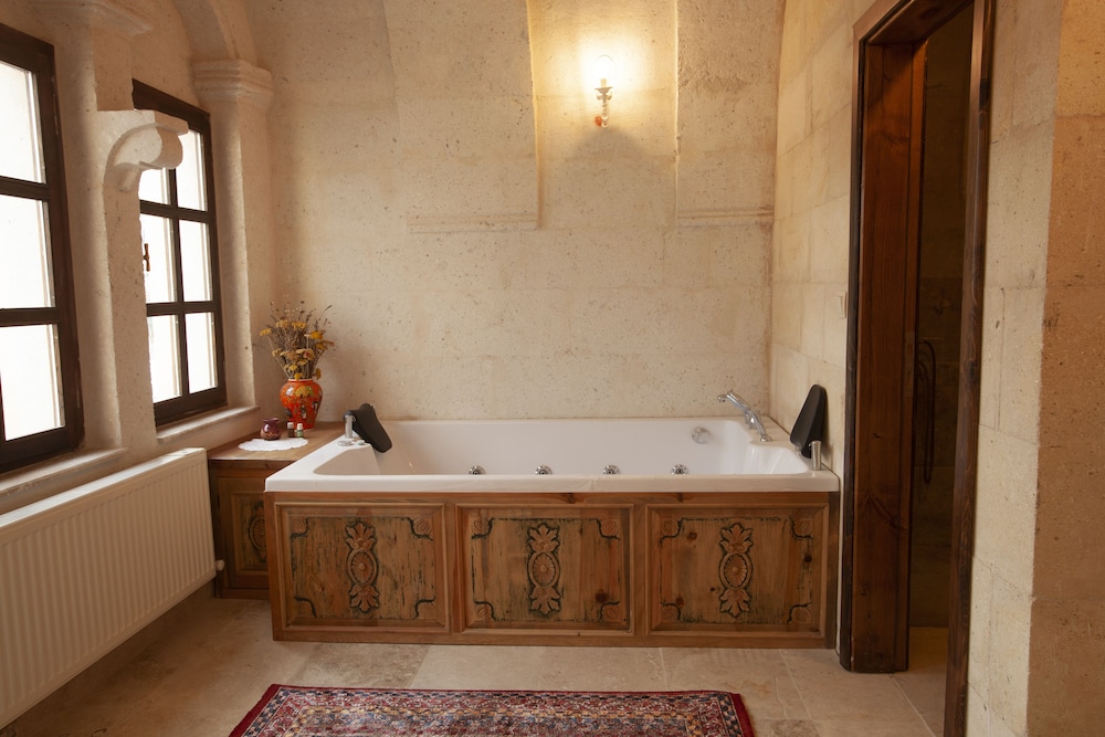 King suite with Jakuzi photo 2
