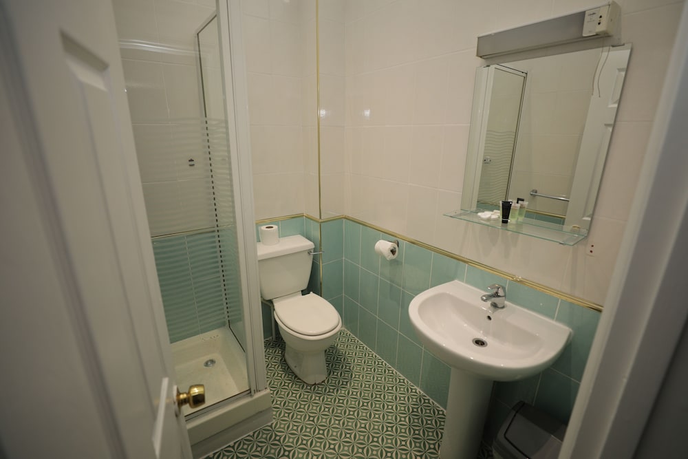 Deluxe Twin Room photo 3