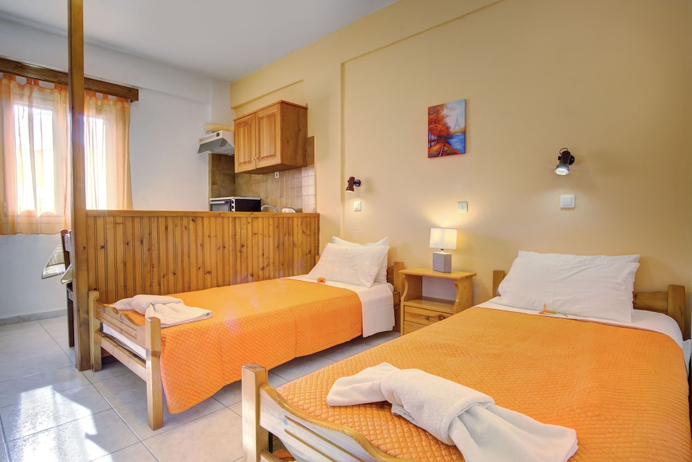 Double Room, 1 Bedroom, Pool View