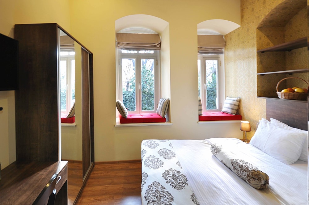 Standard Double Room photo 2