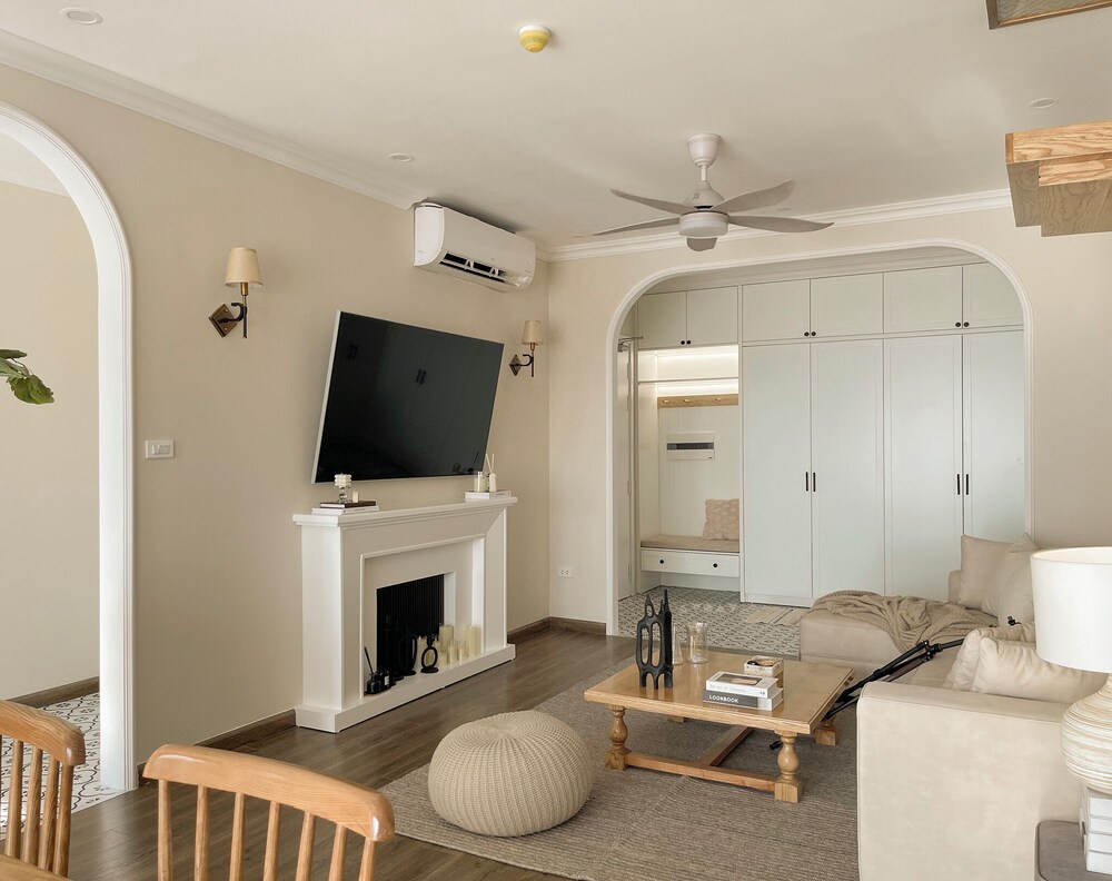 Deluxe Suite, Balcony, City View photo 1