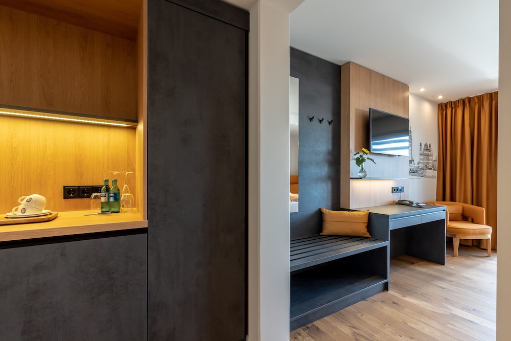 Family Room - Photo 9