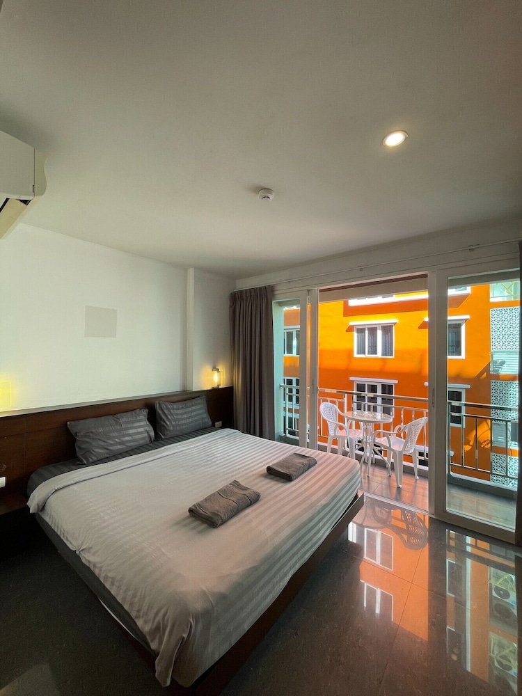 Superior Room, Balcony, City View