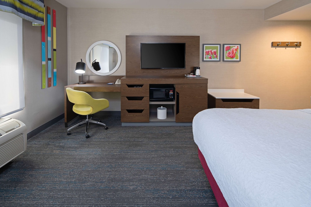 Room, 1 King Bed, Non Smoking - Photo 1