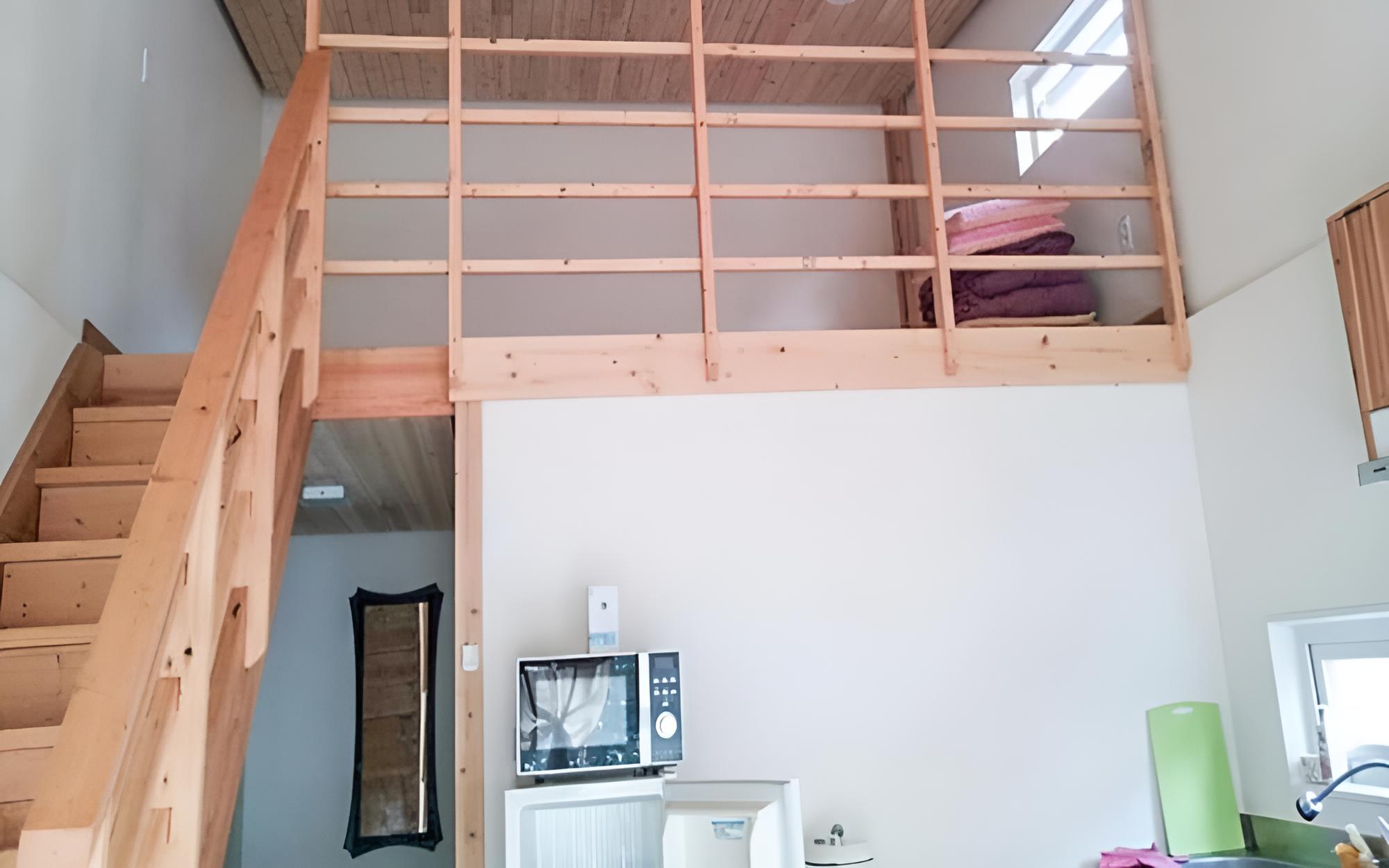 Room (Mirinae [duplex])