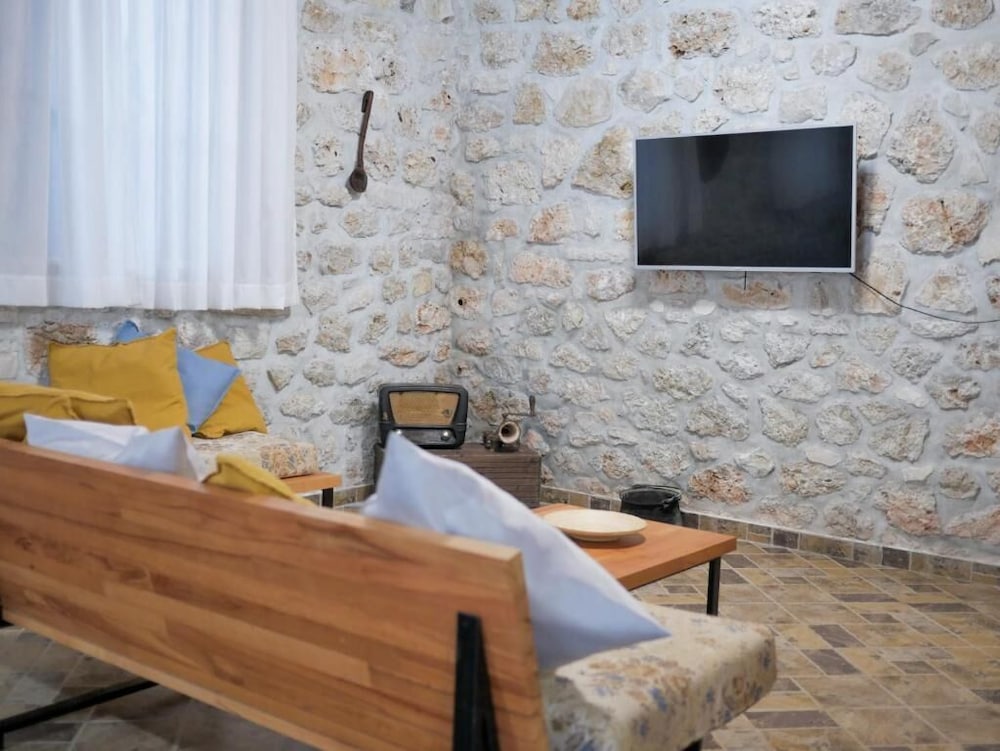 Villa photo 3