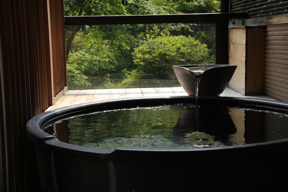 Ginryu Traditional Japanese Room with Open-air Bath photo 2