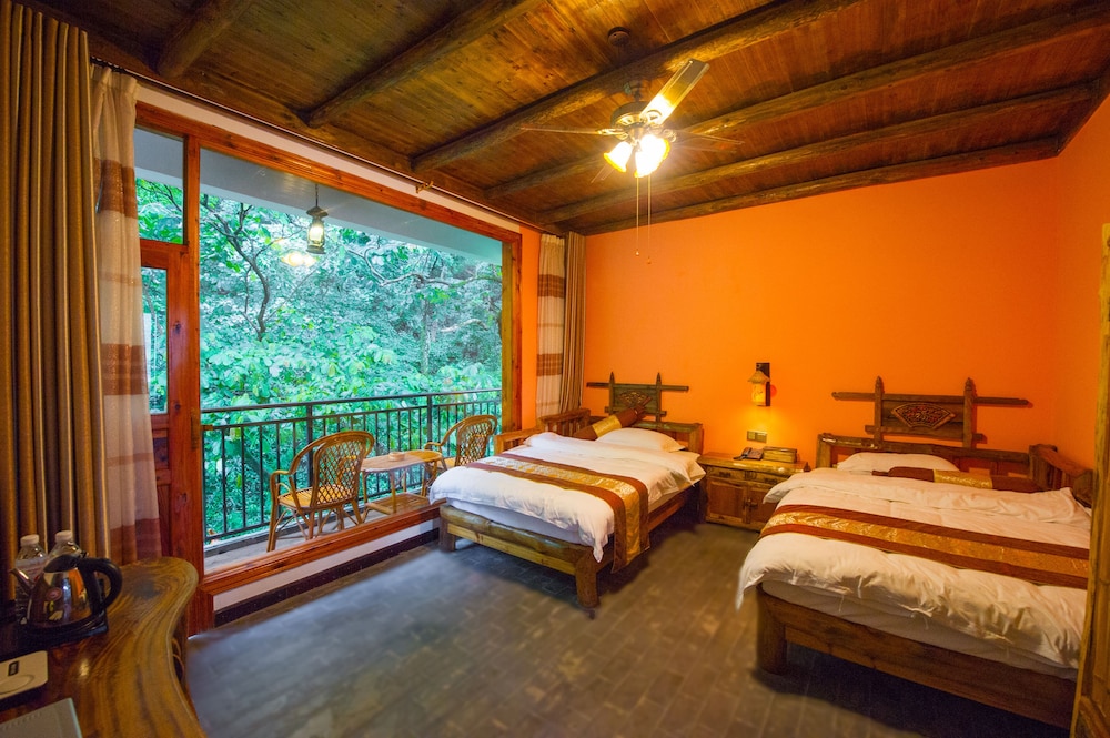 Balcony Twin Room With Mountain View photo 1