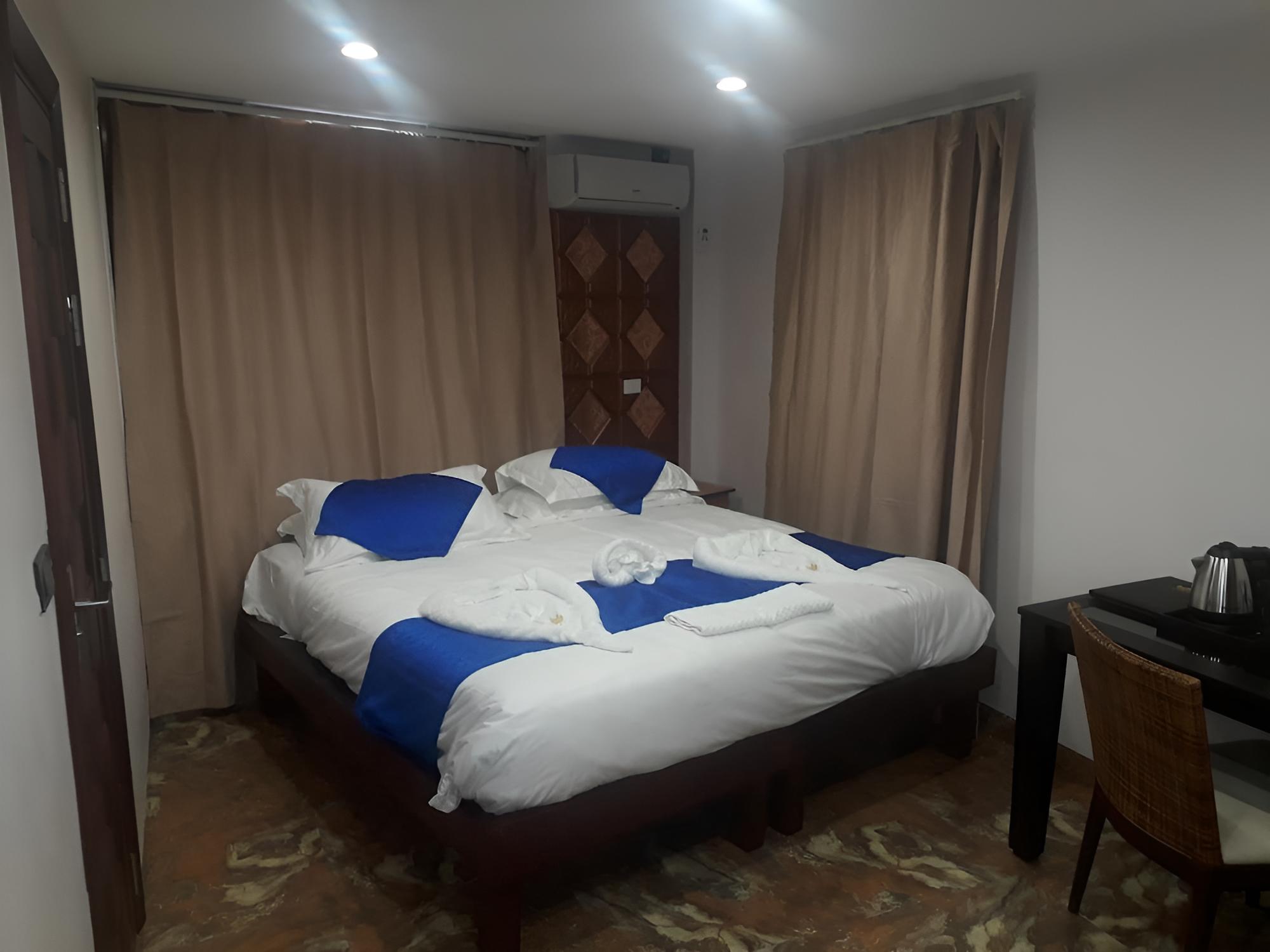 City Studio, 1 Queen Bed, City View photo 1