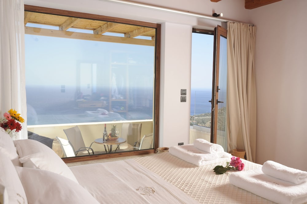 Deluxe Suite, 1 Bedroom, Jetted Tub, Sea View (Apartment)