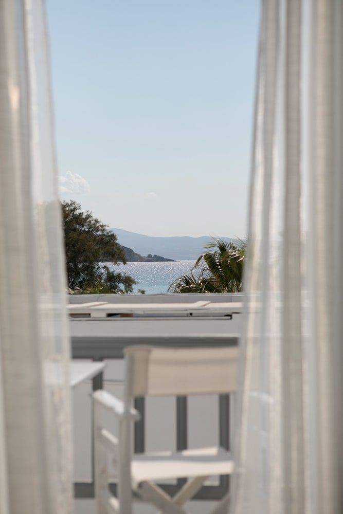 Penthouse, Balcony, Bay View photo 1