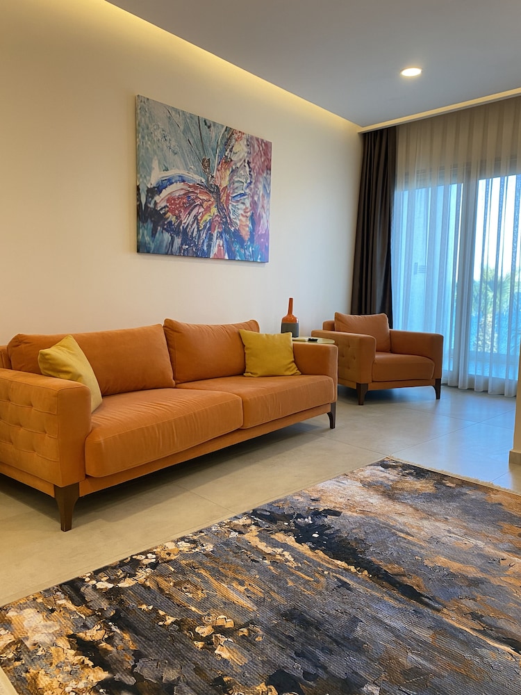 Luxury Suite photo 2