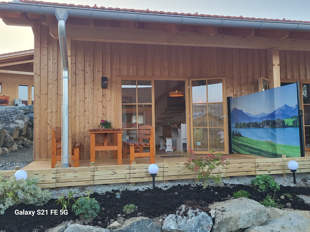 Comfort House, Terrace (Edelweis)