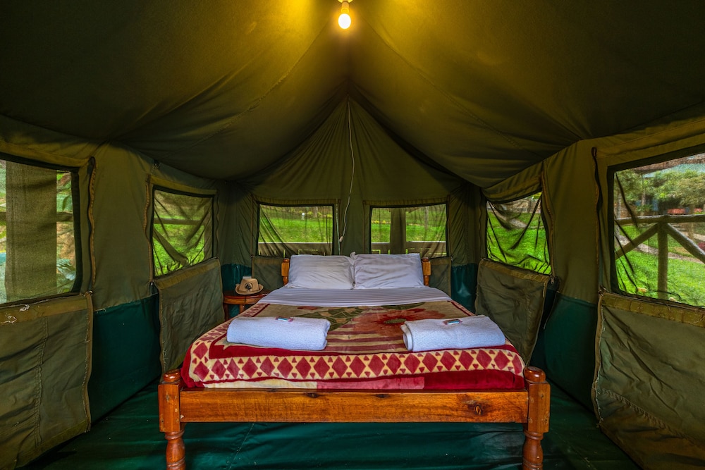 Furnised Tent photo 1