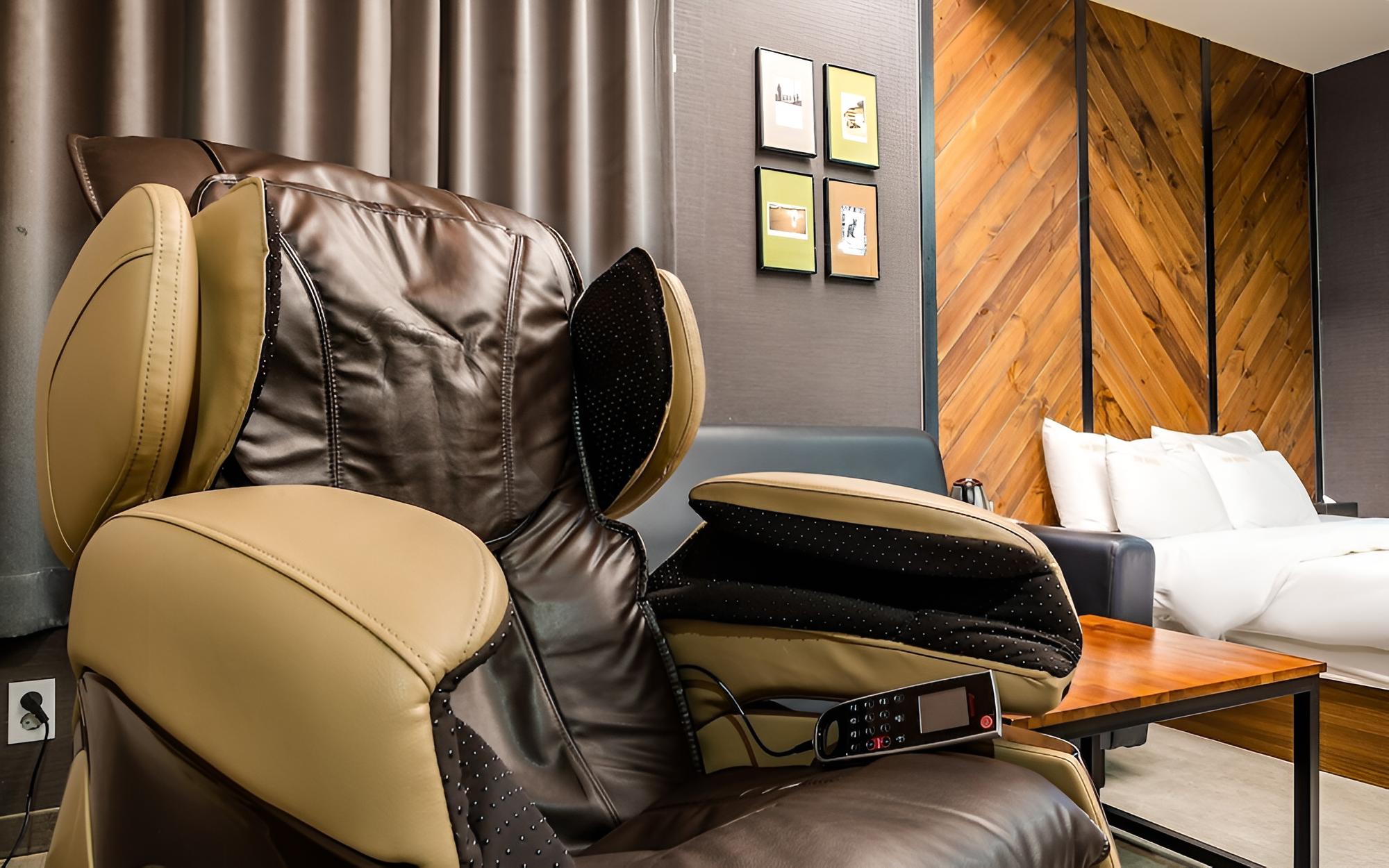 Room (VIP (massage chair air purifier batht) - Photo 12