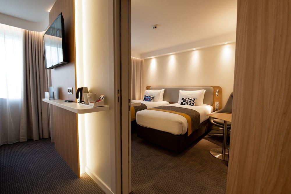 Standard Room, 2 Twin Beds (Free Breakfast) - Photo 3