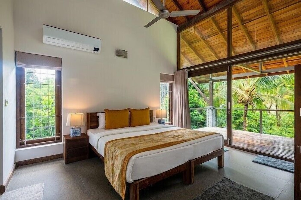 Room, 2 Bedrooms