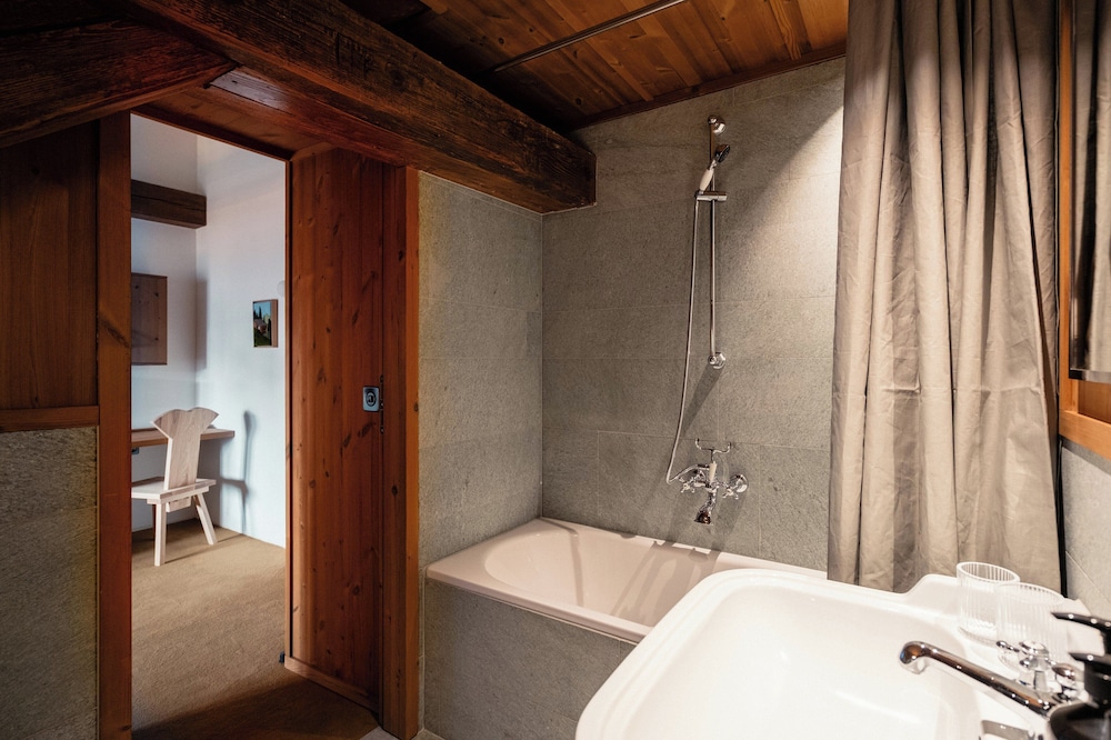 Superior Room (Attic, Jungfrau View)