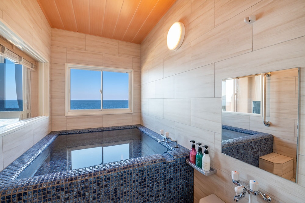 Japanese Style Room, Twin beds with observatory bath, Non Smoking