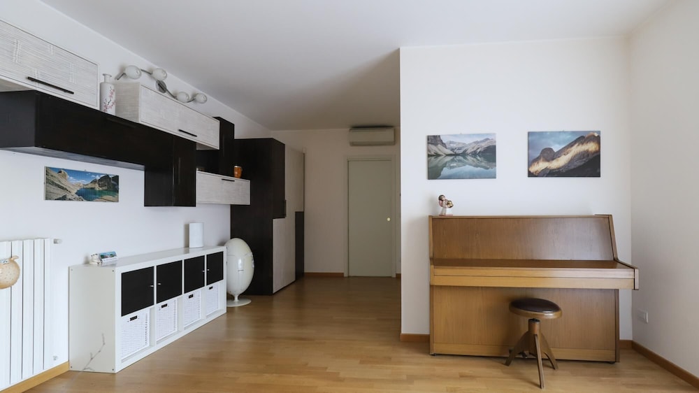 Apartment photo 1