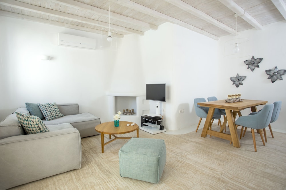 One Bedroom Villa with Private Pool photo 2