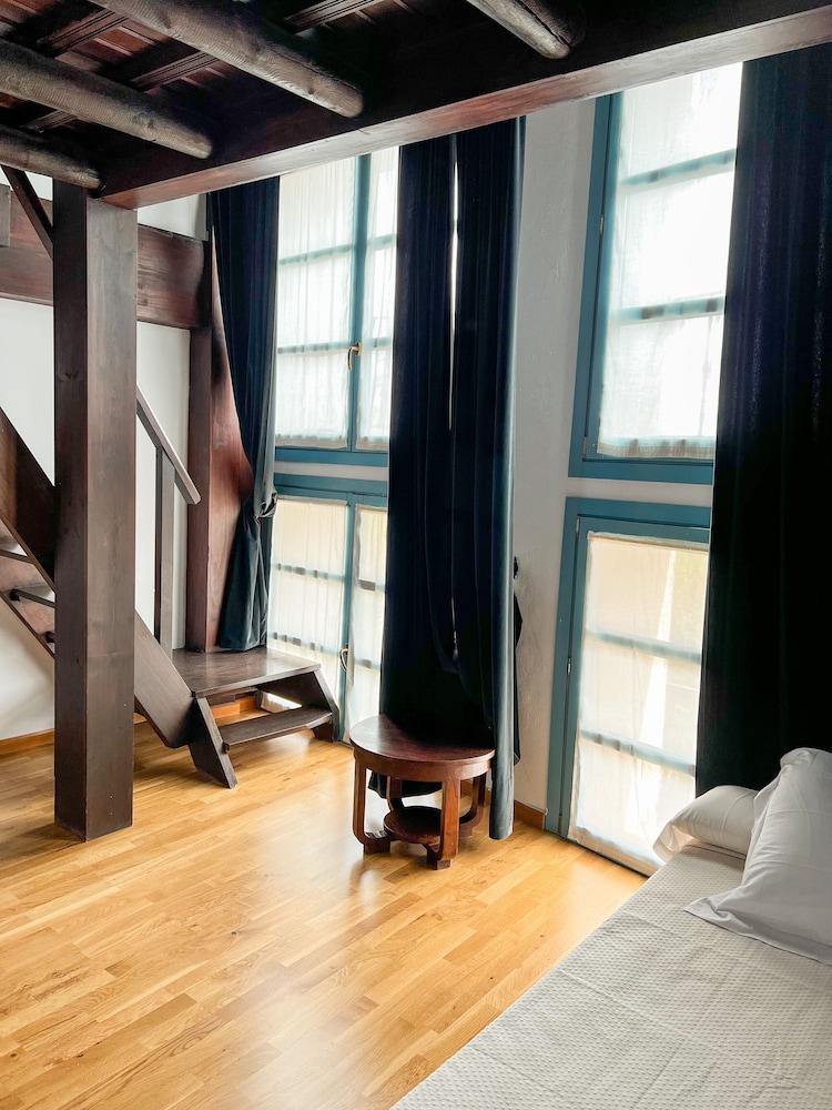 Premier Room