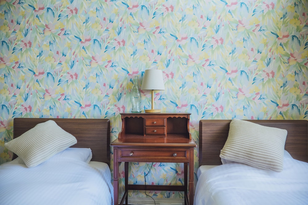 Design Room, 2 Twin Beds, Partial Sea View photo 1
