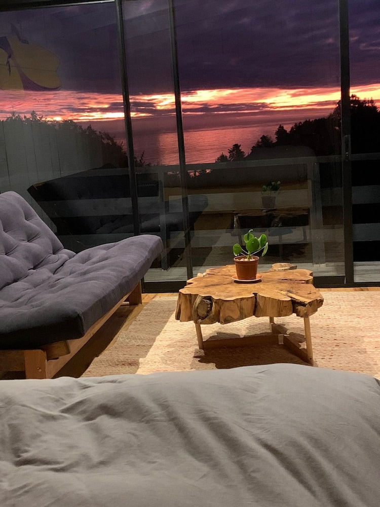 Family Cabin, 1 Bedroom, Private Bathroom, Sea View photo 3