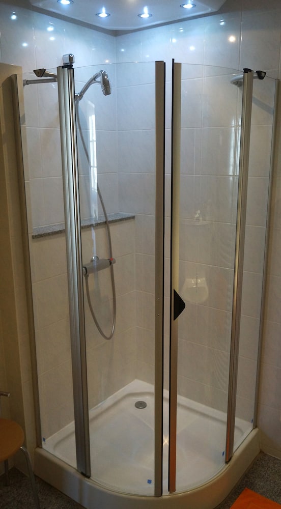Economy Single Room, Private Bathroom (OG 2 OG 1) photo 3