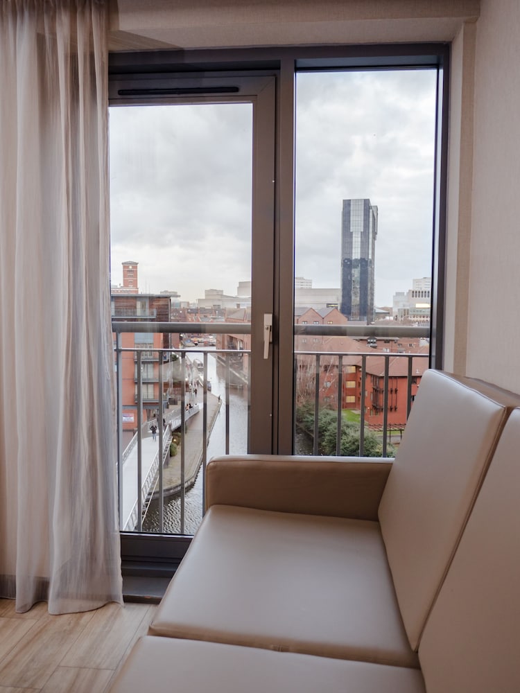 Superior Room, 1 Queen Bed with Sofa bed, Canal View - Photo 7