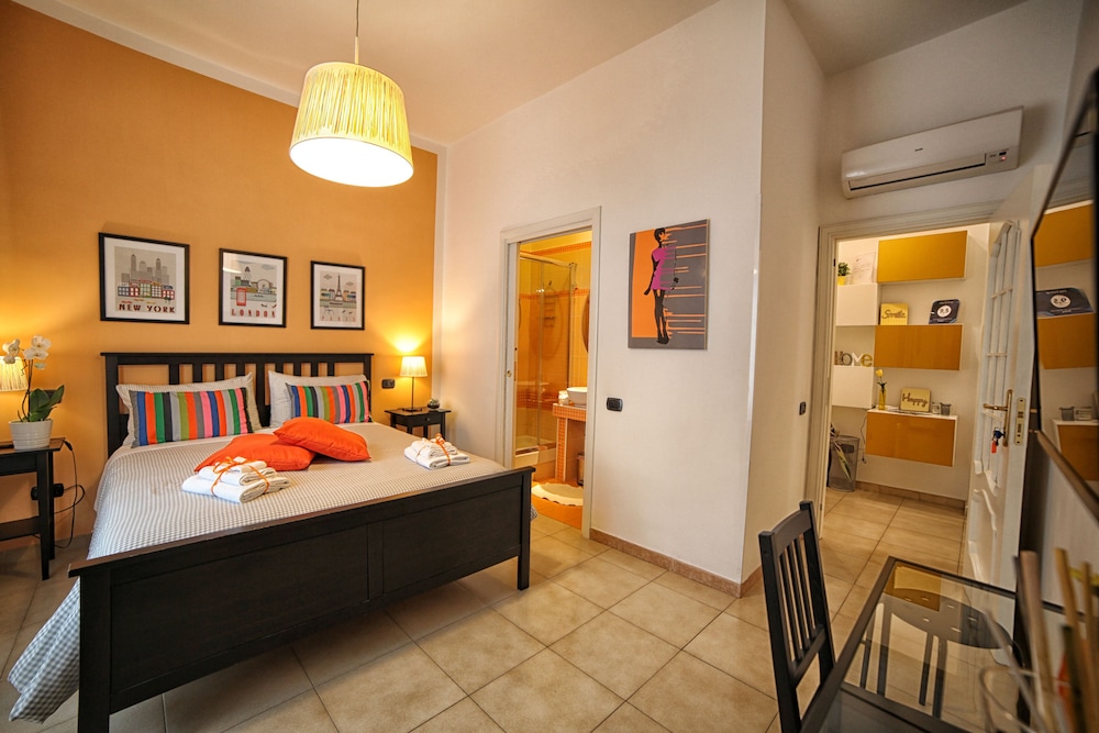 Double Room, 1 Queen Bed