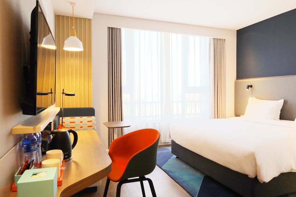 Standard Room, 1 King Bed, Corner