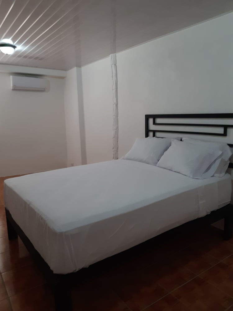Room 4 photo 1