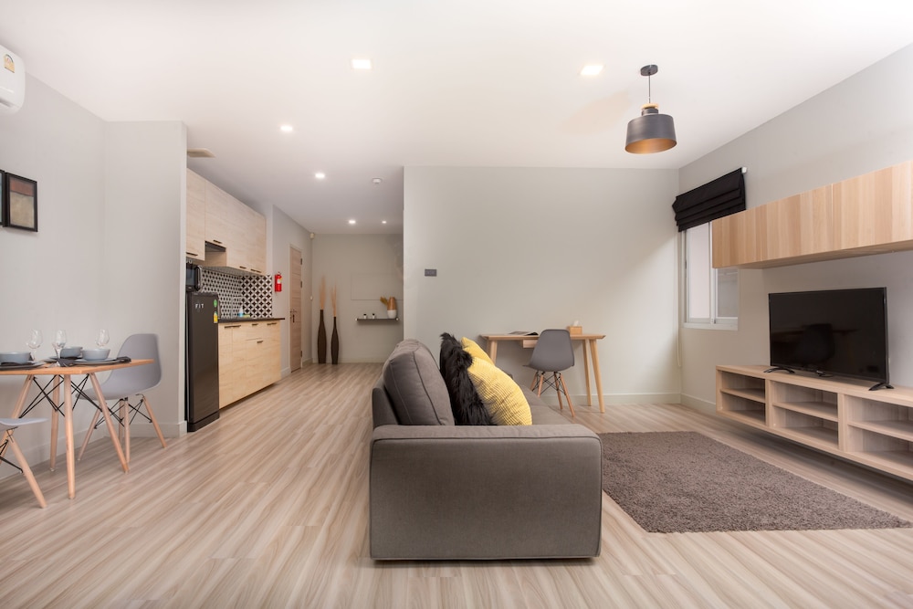 One Bedroom Garden Apartment - type A - Photo 7