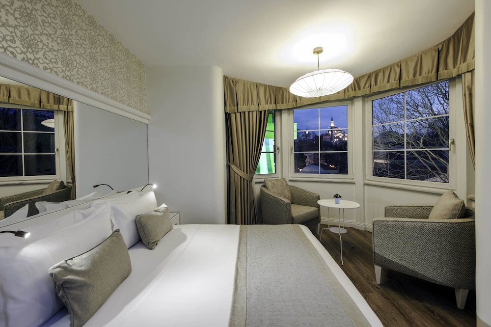 Double Room with Sofa Bed
