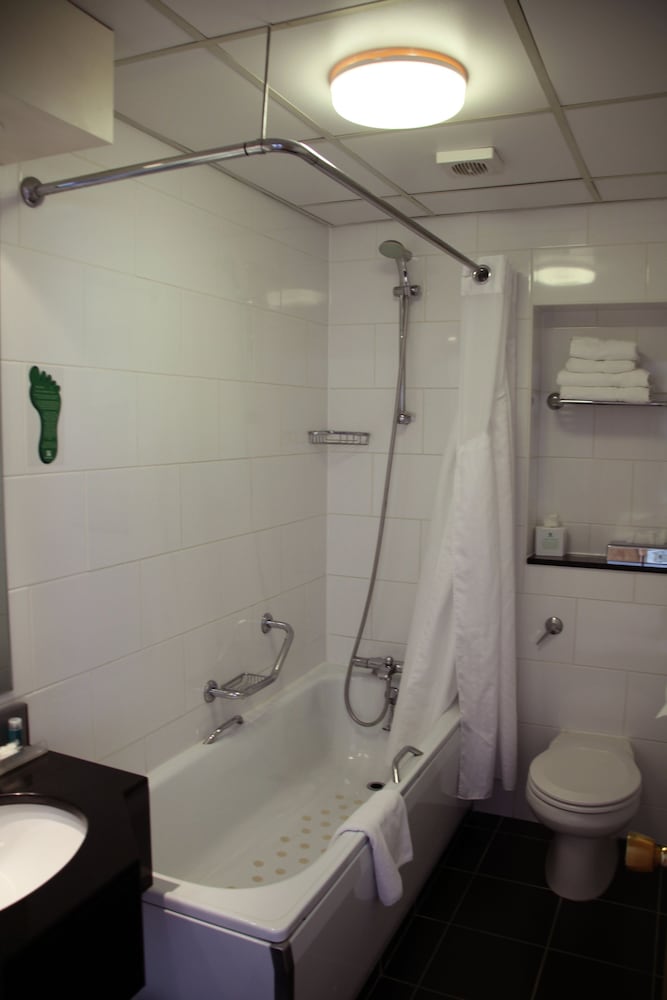 Standard Room, 2 Twin Beds, Accessible - Photo 2