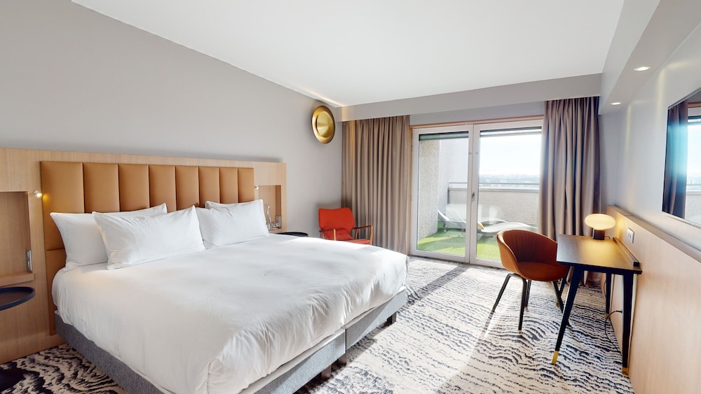 Suite, 1 King Bed, Terrace - Photo 1