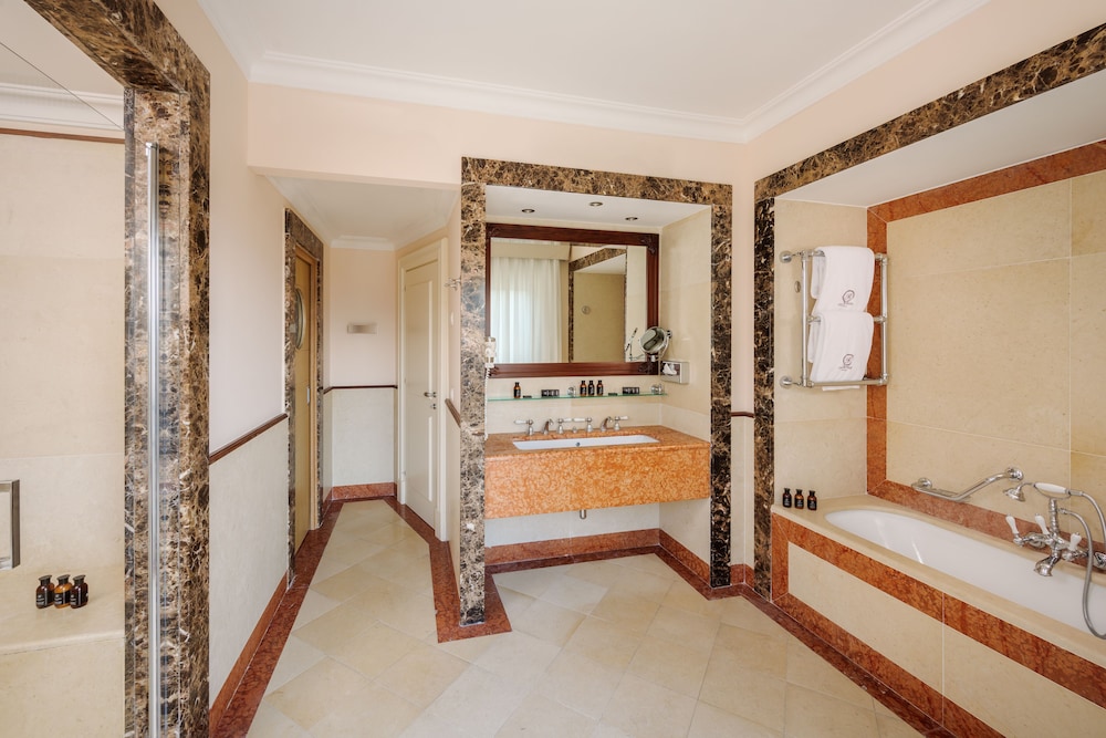 Portofino Panoramic Suite Sea View - Photo 5