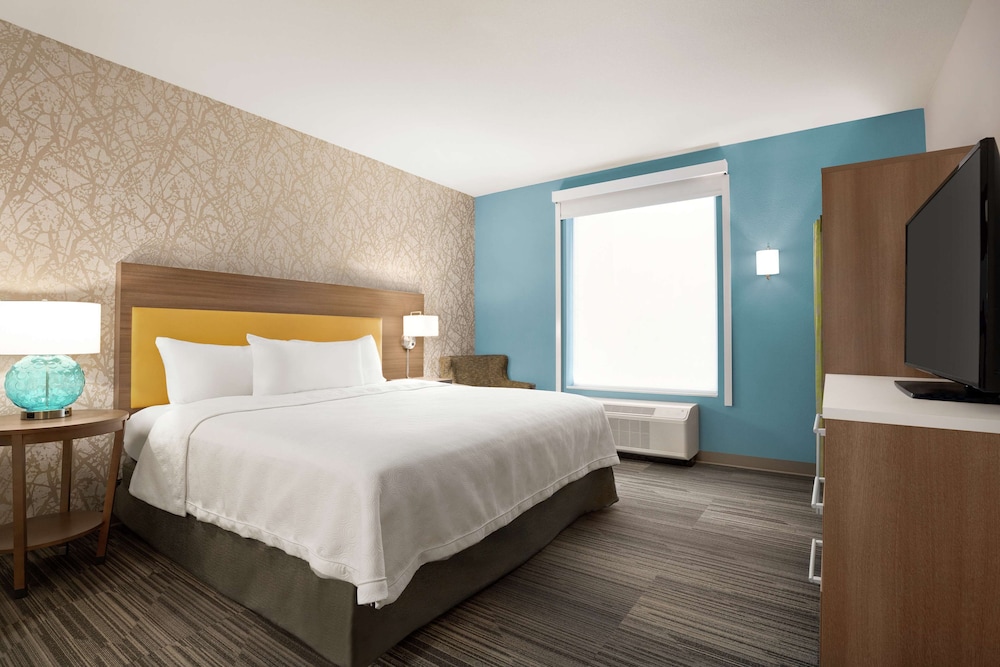 ADA Accessible Suite, 1 King Bed, Accessible (Hearing) - Photo 3