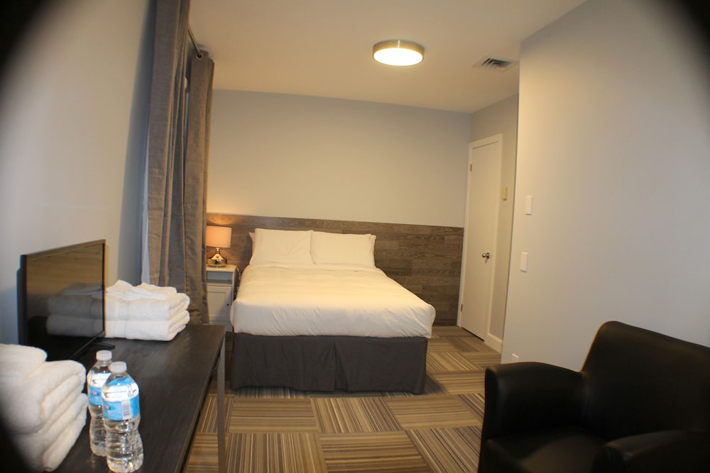 Design Double Room, 2 Double Beds photo 3