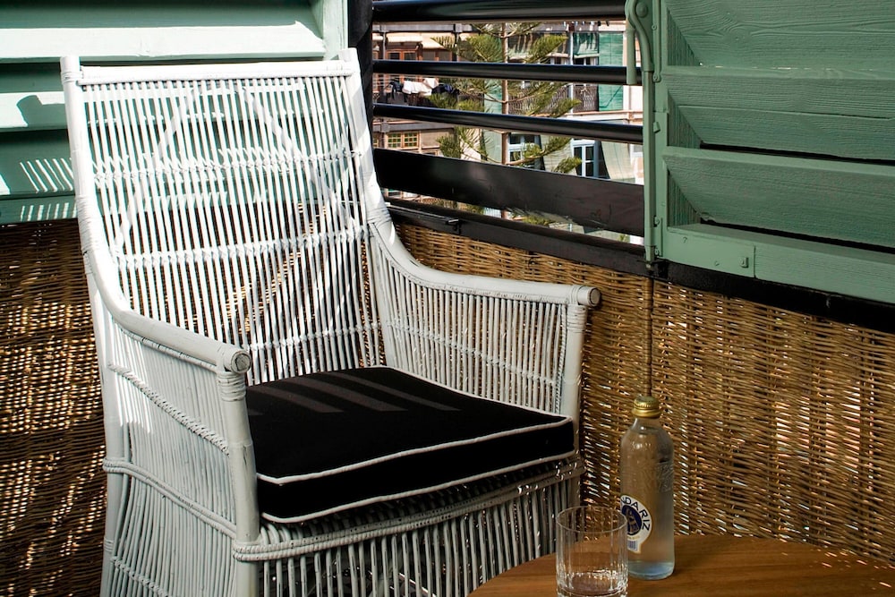 Deluxe Room, 1 King Bed, Courtyard View (Cotton King)